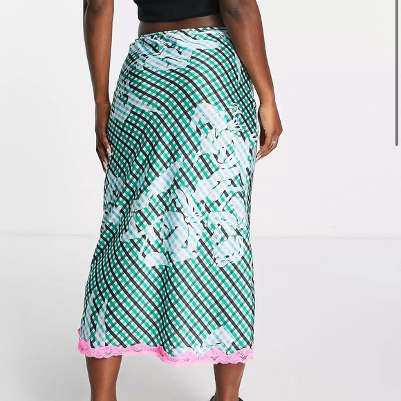 Topshop check satin bias midi skirt with lace trim - Picture 3 of 7